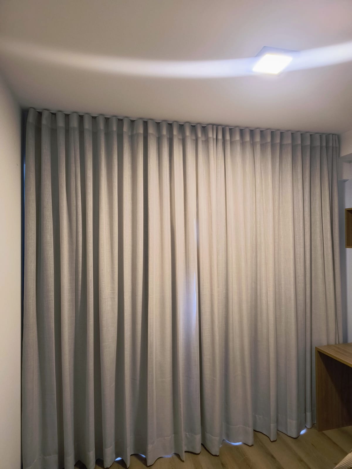 Cortinas em sala de estar
